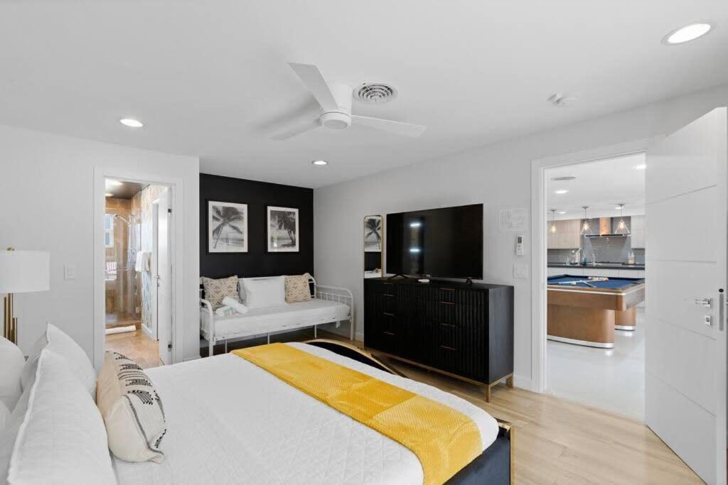 Luxury Kitchen Heated Pool Pool Table Bikes Holiday home Fort Lauderdale