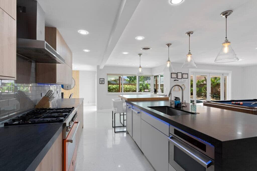 Holiday home Luxury Kitchen Heated Pool Pool Table Bikes