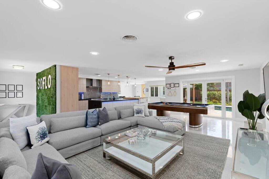 Luxury Kitchen Heated Pool Pool Table Bikes Holiday home Fort Lauderdale