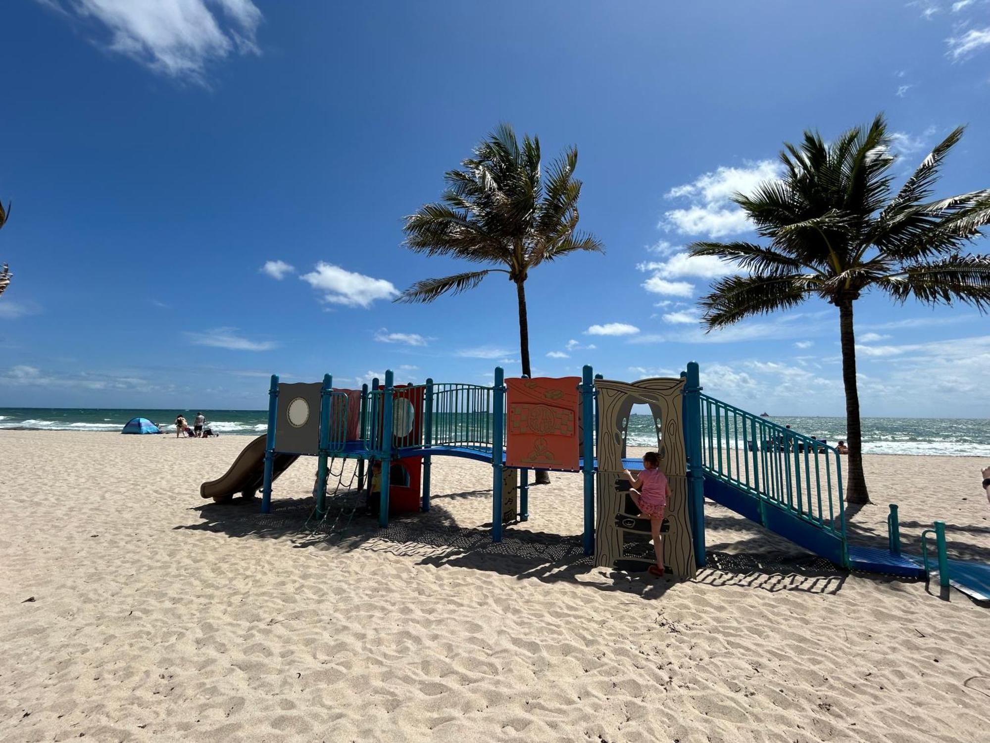 Beachfront-spacious W Aparthotel Fort Lauderdale