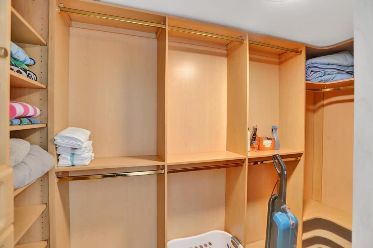 Lauderdale Yacht & Club 412 Apartment