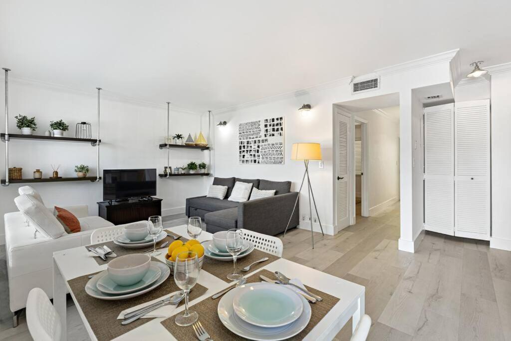Olas Blvd Exclusive With Waterview Apartment