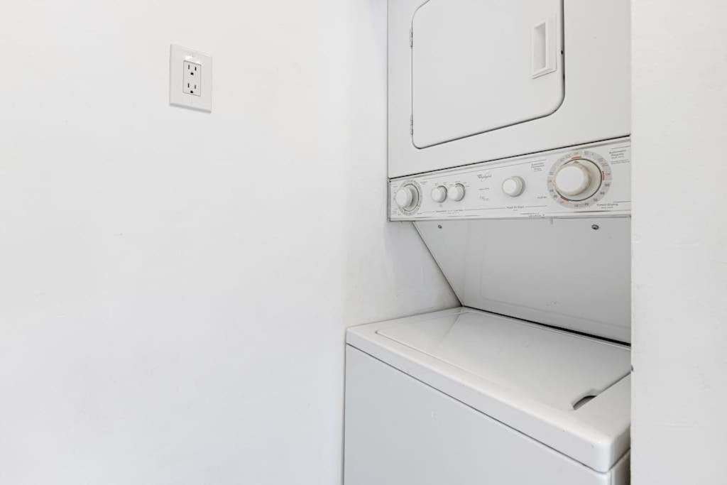 Olas Blvd Waterfront Apartment *