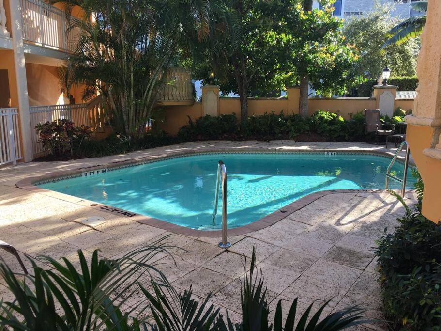 Olas Blvd Waterfront Apartment Fort Lauderdale
