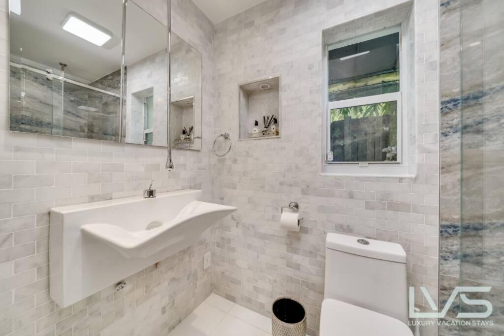 Holiday home Floridita 5bed 4bath Ftl Paradise With Tiki Hut Heated Pool