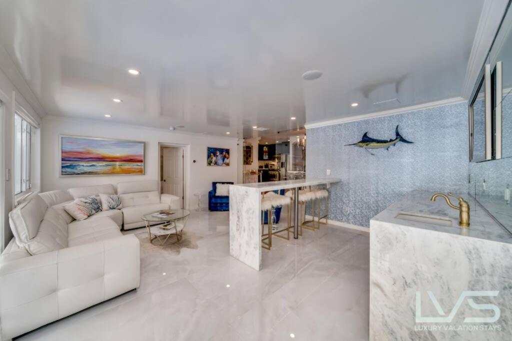 Holiday home Floridita 5bed 4bath Ftl Paradise With Tiki Hut Heated Pool Fort Lauderdale