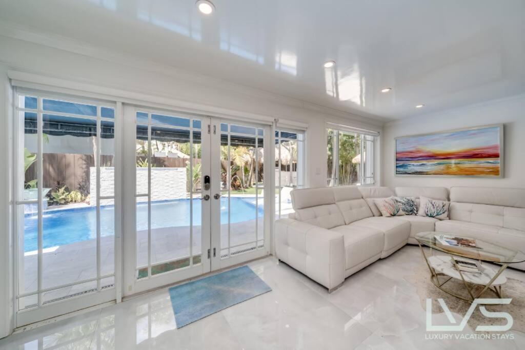 Floridita 5bed 4bath Ftl Paradise With Tiki Hut Heated Pool