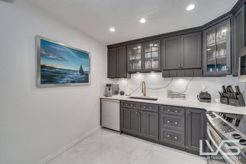 Holiday home Floridita 5bed 4bath Ftl Paradise With Tiki Hut Heated Pool Fort Lauderdale