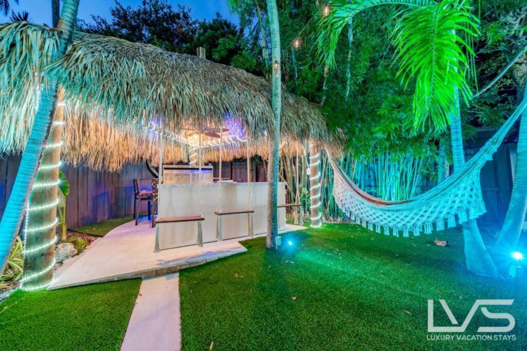 Holiday home Floridita 5bed 4bath Ftl Paradise With Tiki Hut Heated Pool