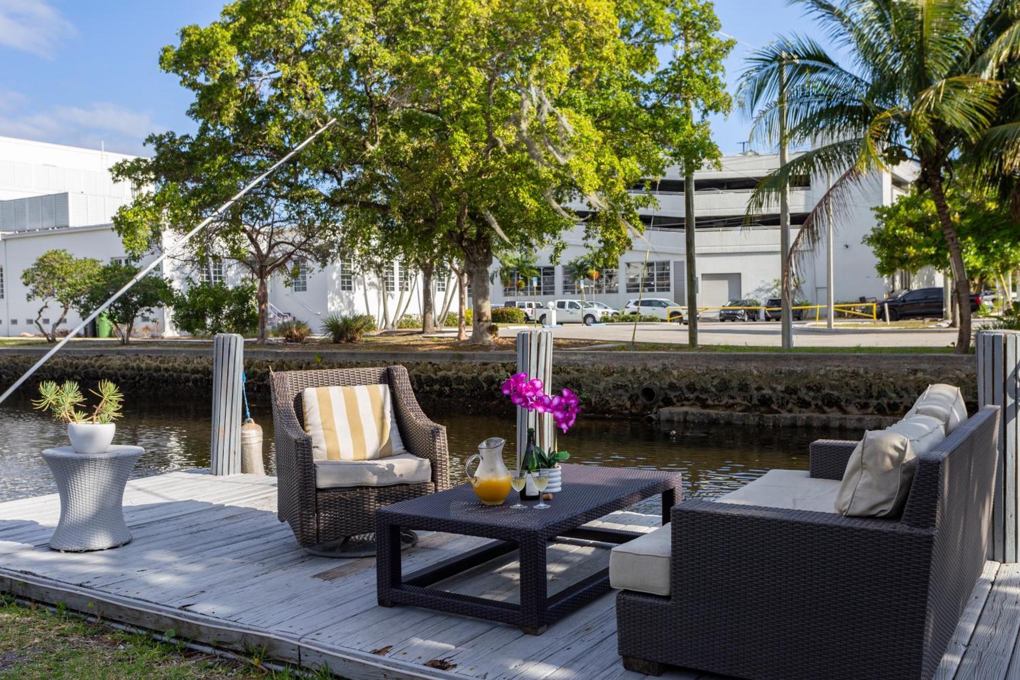 Villa Riverwalk I Private Dock & Hot Tub