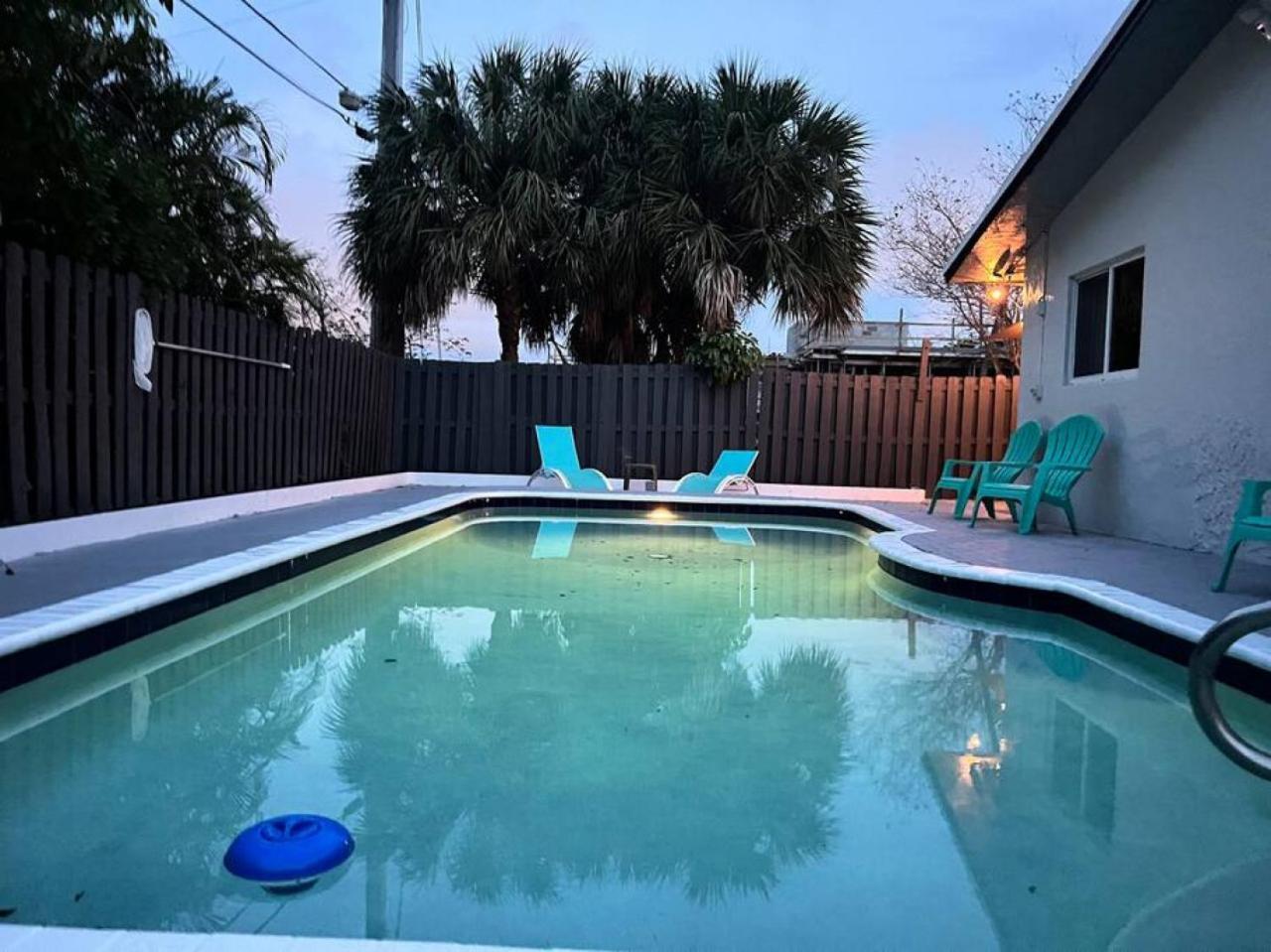 Fun Pool With Ping Pong Near Beaches And Airport Holiday home Fort Lauderdale