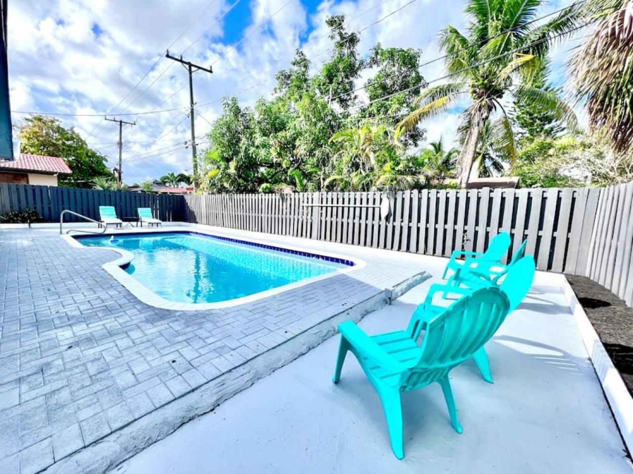 Fun Pool With Ping Pong Near Beaches And Airport
