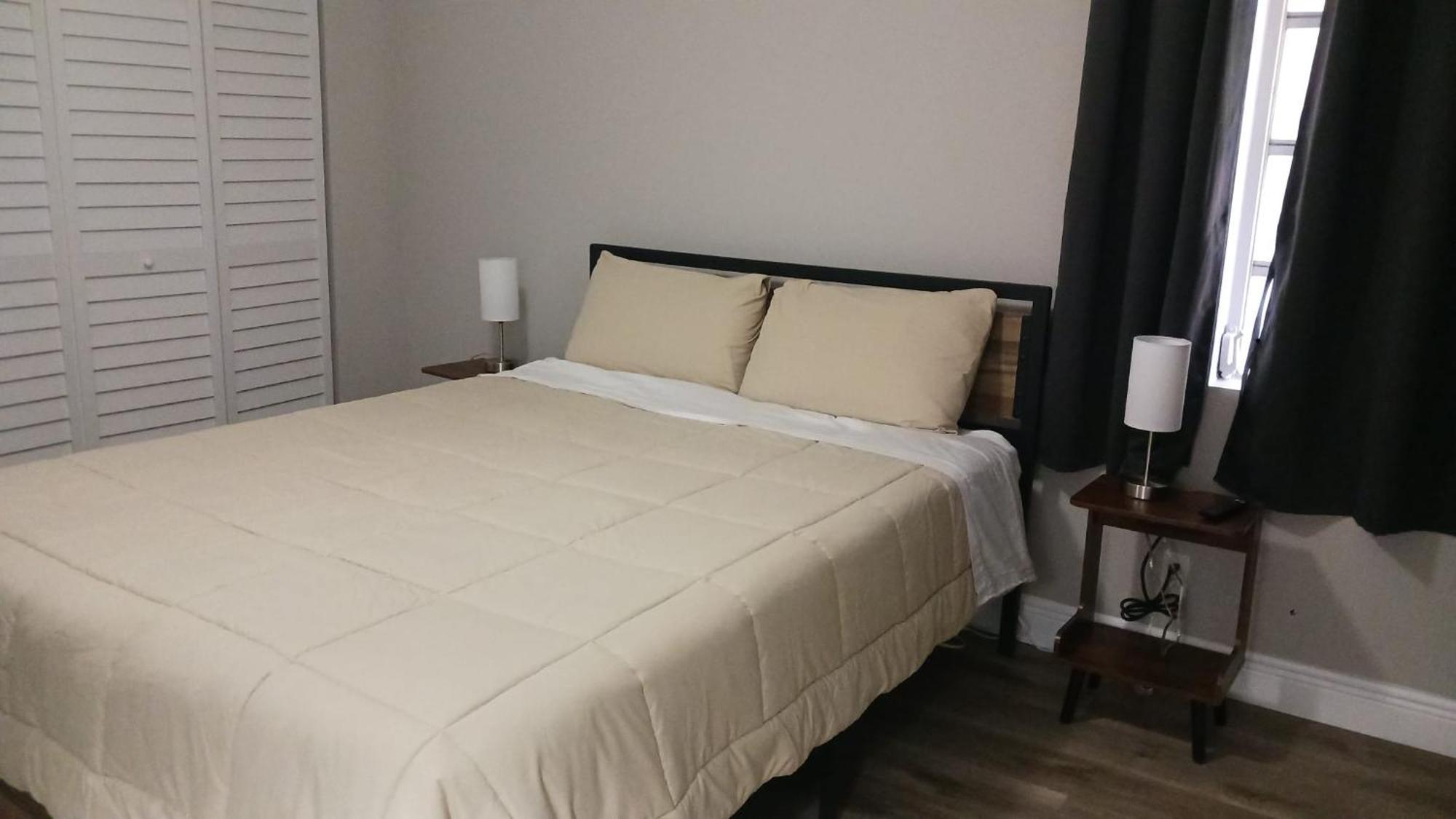 Two-bedroom Nearby Chase Stadium Fort Lauderdale