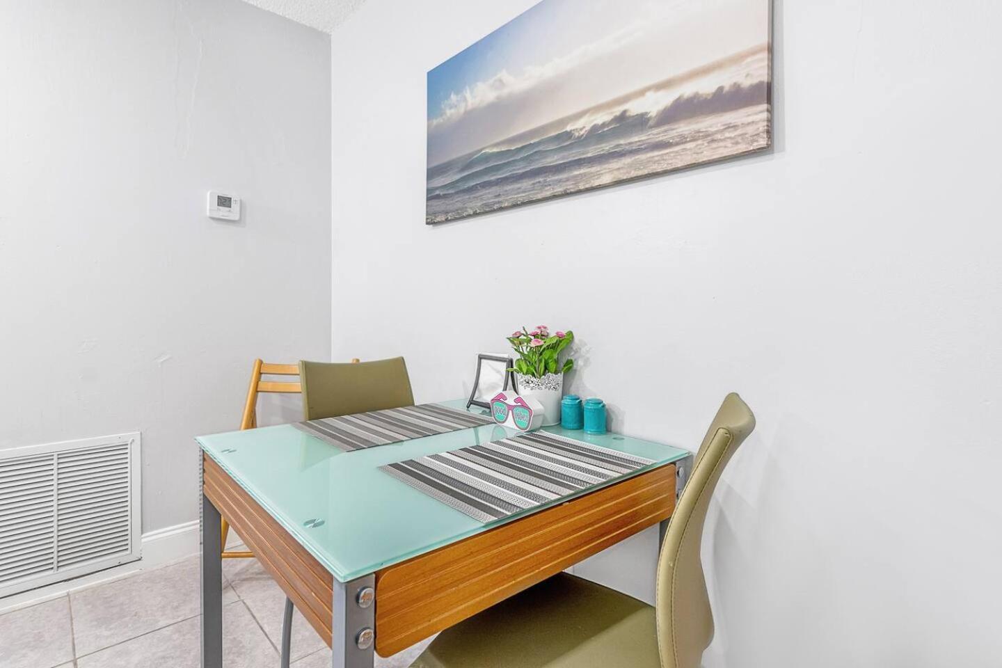 Annas Peaceful Retreat Luxury Apartment Fort Lauderdale
