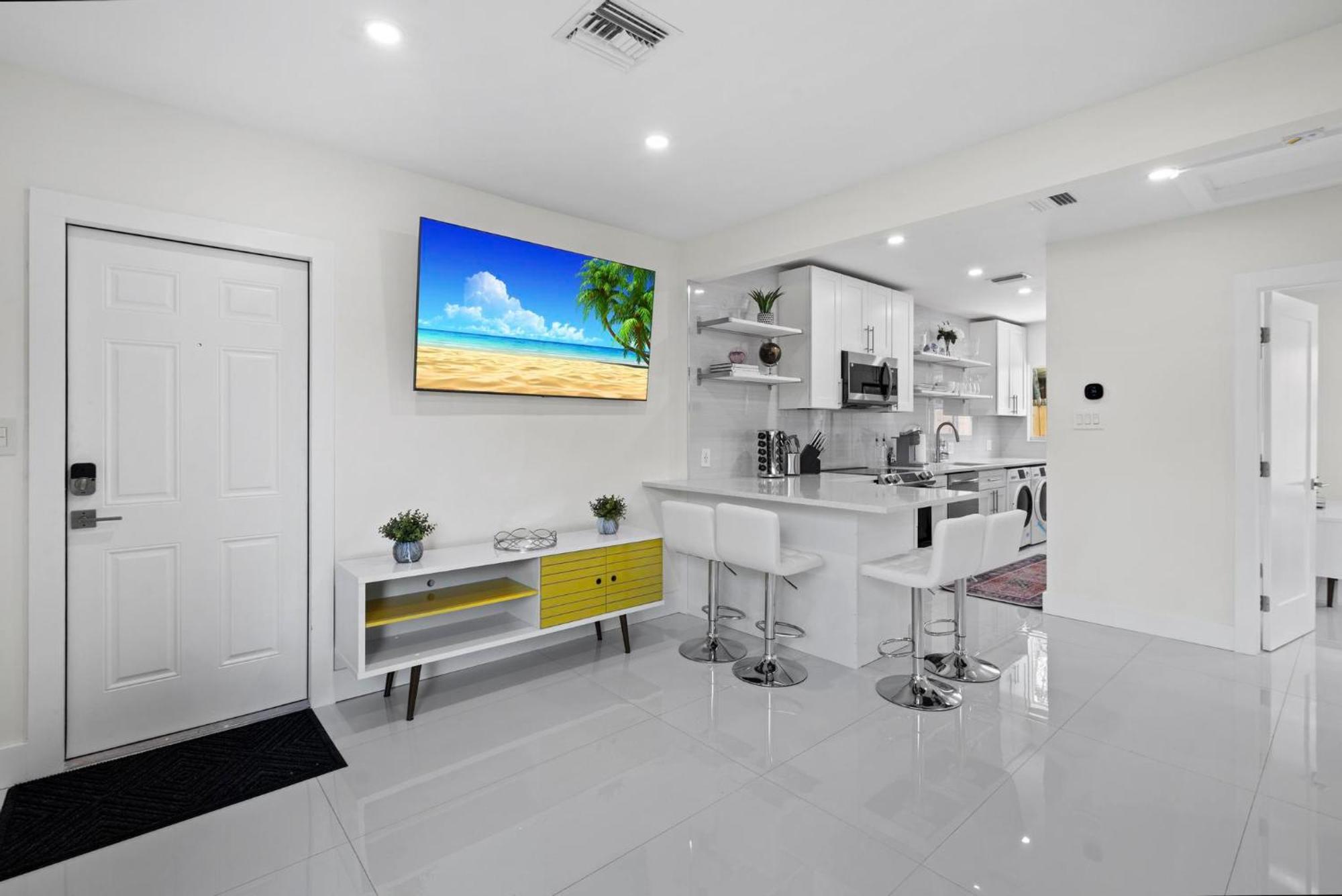 Uhost Ai - Elegant 1b Haven In Lauderdale Apartment Fort Lauderdale