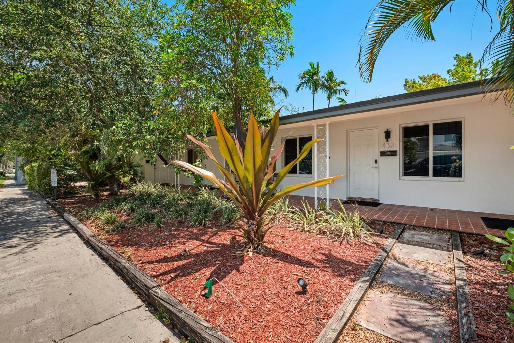 Uhost Ai - Elegant 1b Haven In Lauderdale