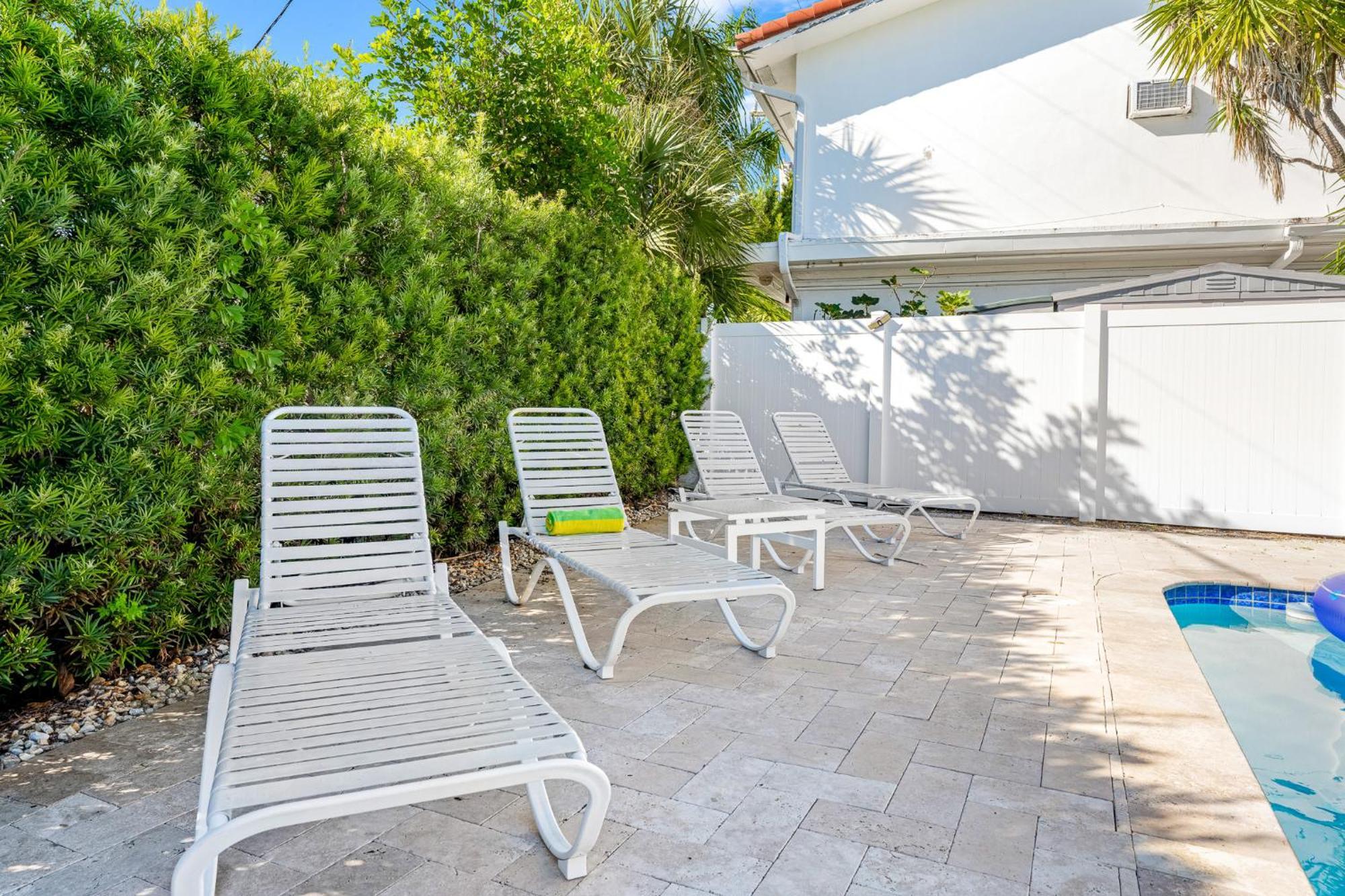 Apartment 2-min Walk To The Beach! Sleeps 7 - Large 2br2ba #5 Fort Lauderdale