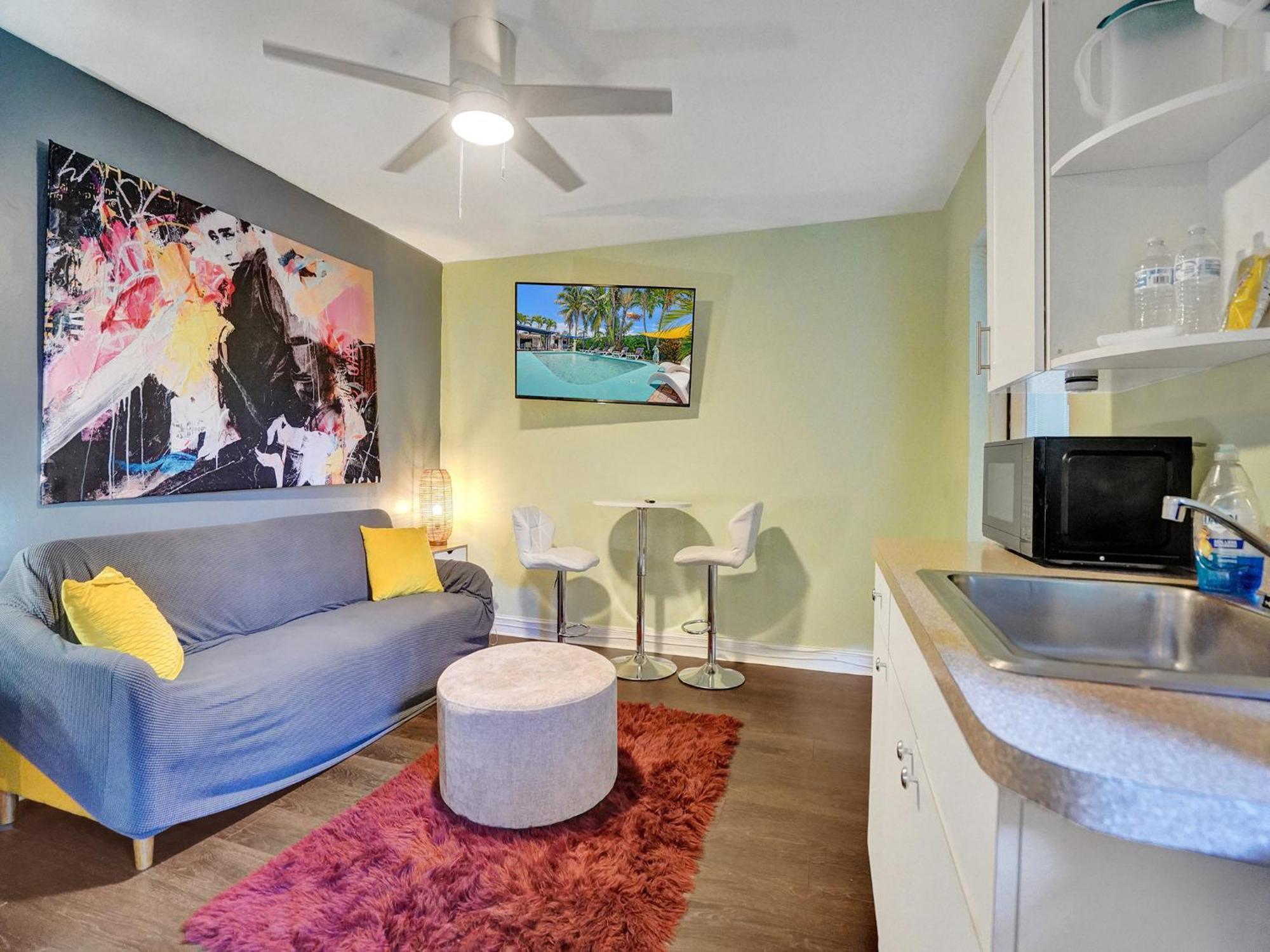 Gayclothing Optional Pool Retreat Men Only W Private Courtyard Fort Lauderdale