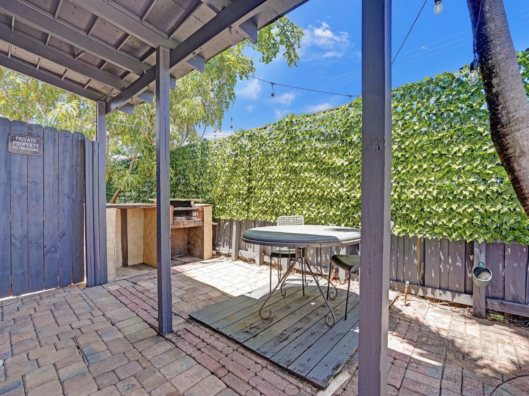 Gayclothing Optional Pool Retreat Men Only W Private Courtyard Guest house