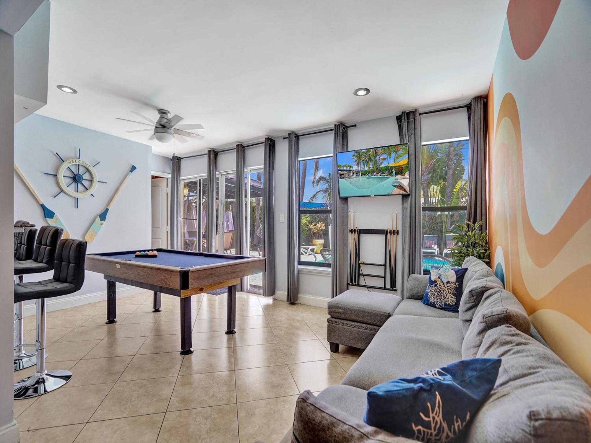 Large Gay Men's 1 Bedroom W Gameroom Heated Pool Clothing Optional Fort Lauderdale