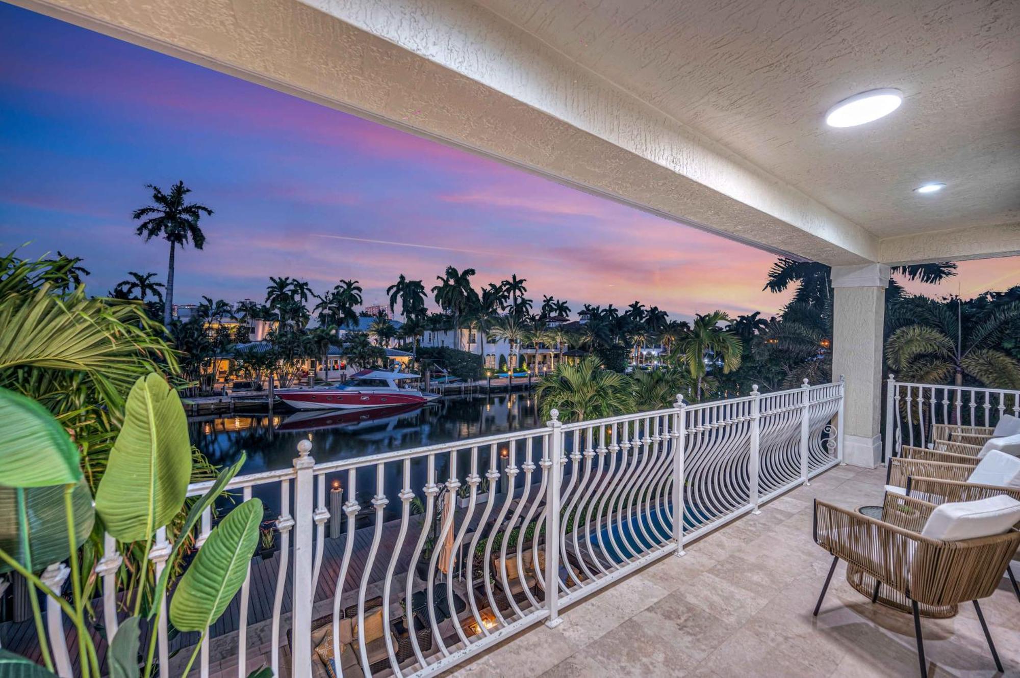 Mediterranean Venice Of America Riverside View Access Fiesta Key Vlllas Villa
