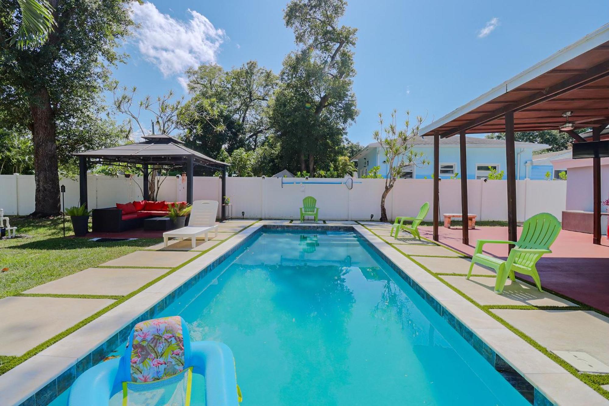 Charming With Pool Close To The Beach. Holiday home