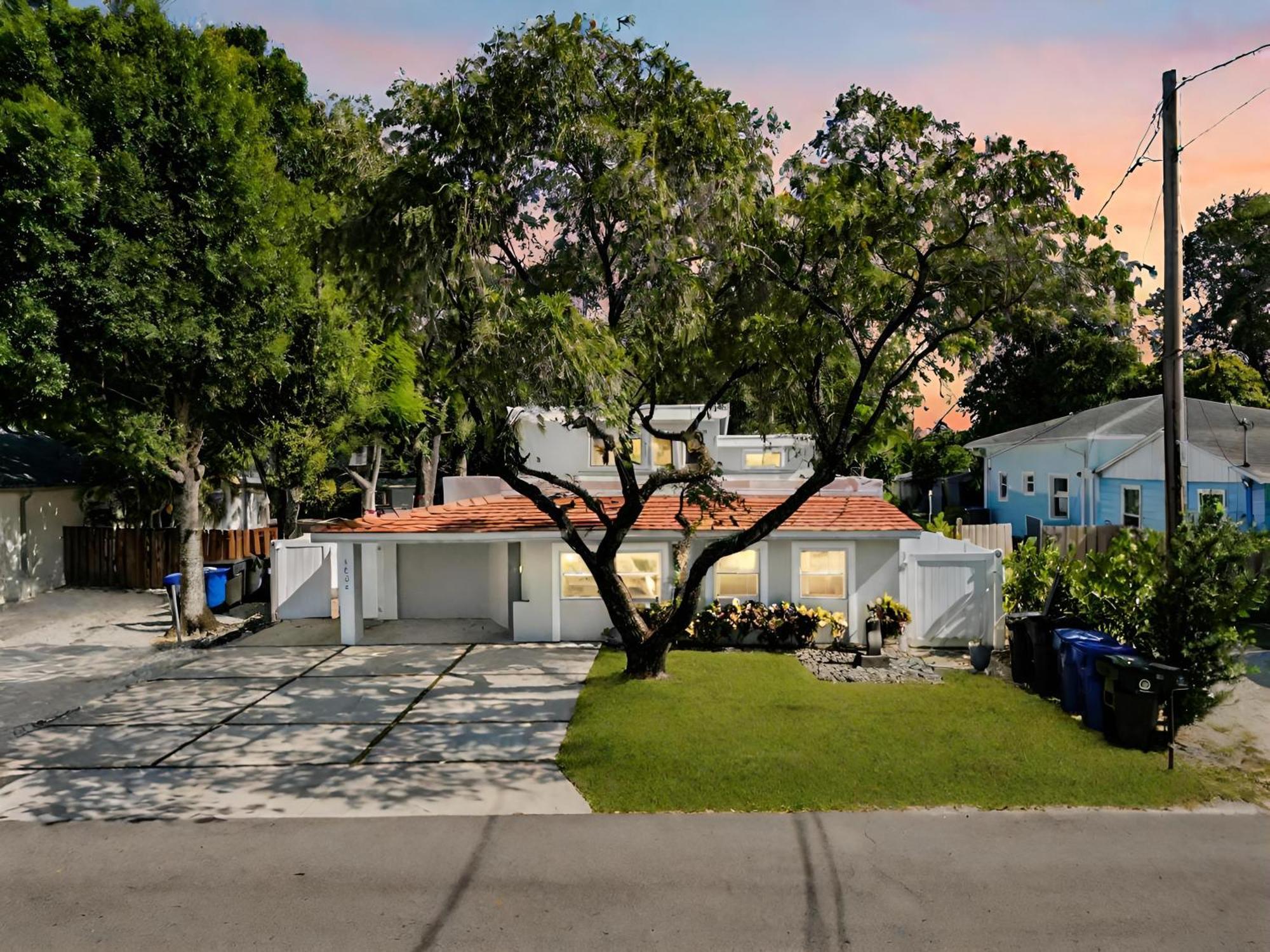 Charming With Pool Close To The Beach. Fort Lauderdale