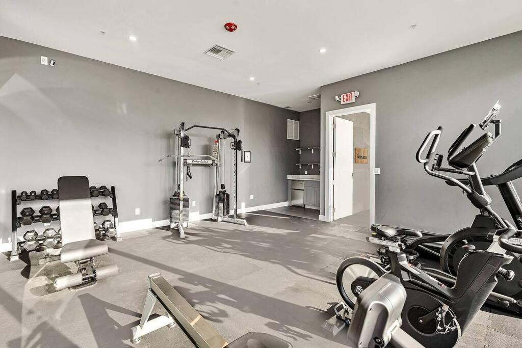 Stylish Ft Lauderdale Getaway Pool Gym Near Fort Lauderdale