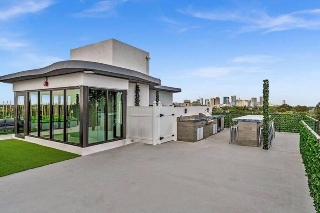 Stylish Ft Lauderdale Getaway Pool Gym Near * Fort Lauderdale