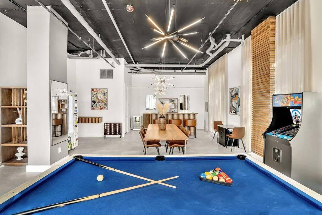 Stylish Ft Lauderdale Getaway Pool Gym Near
