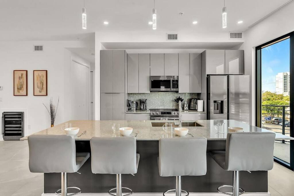 Stylish Ft Lauderdale Getaway Pool Gym Near * Fort Lauderdale