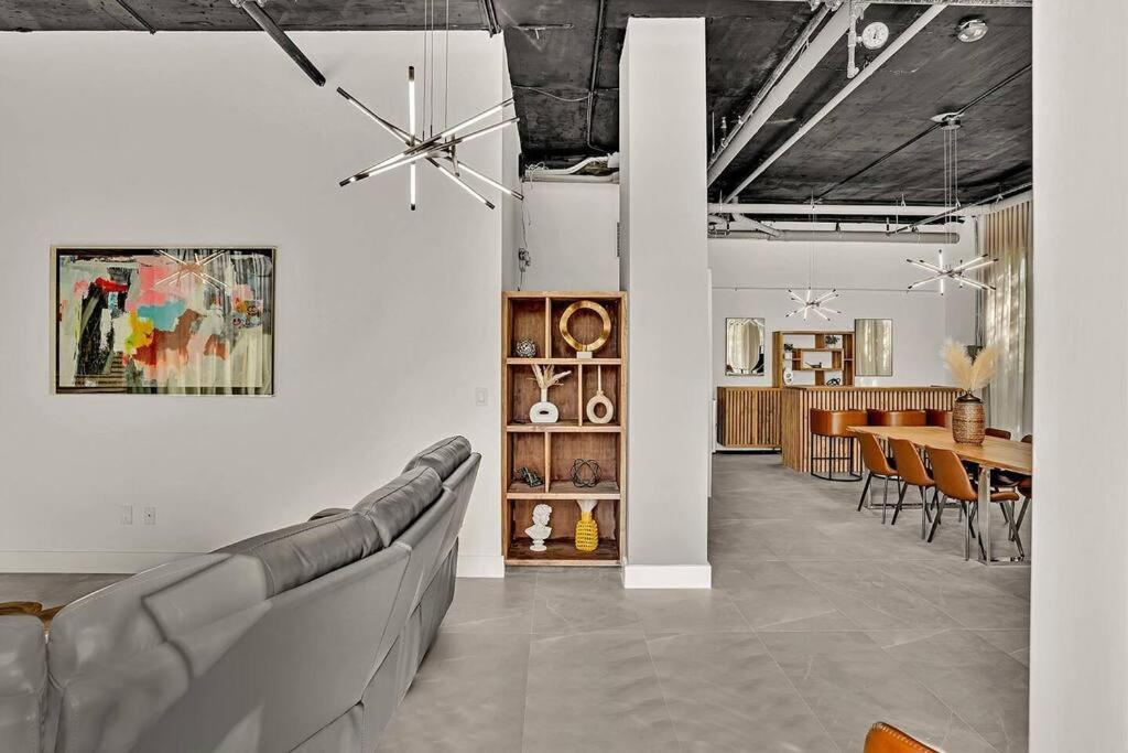 Stylish Ft Lauderdale Getaway Pool Gym Near Fort Lauderdale