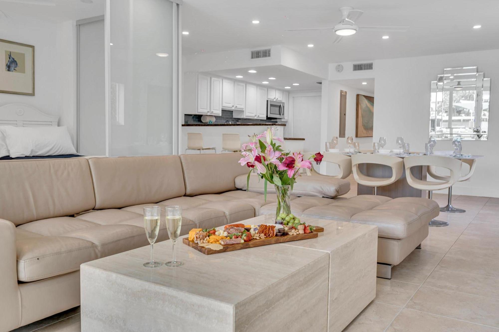 Holiday home Retreat By Waterfront Key *