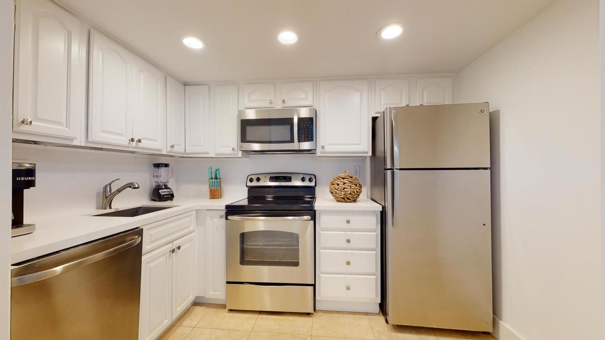 Apartment By Waterfront Key Two
