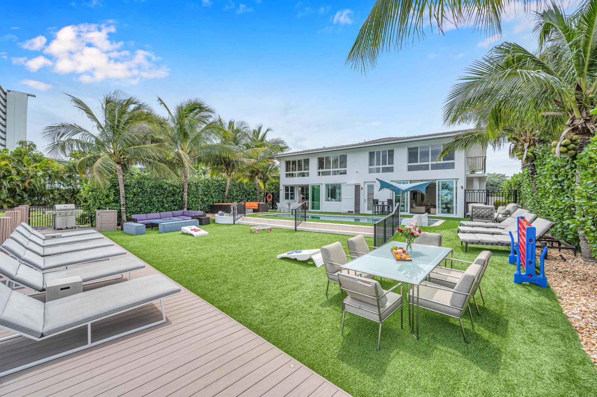 Apartment By Waterfront Key Two
