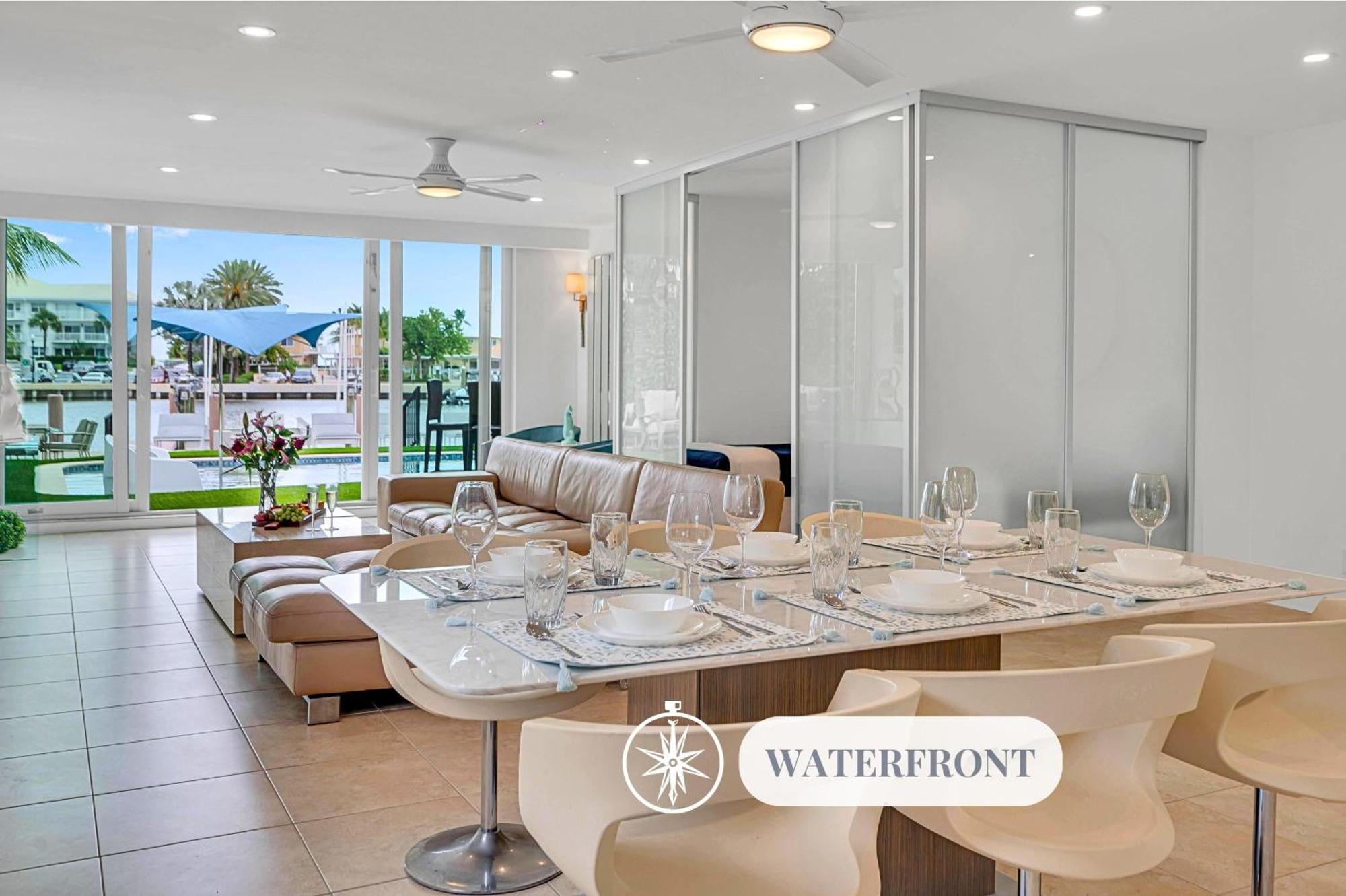 By Waterfront Key Three Apartment *