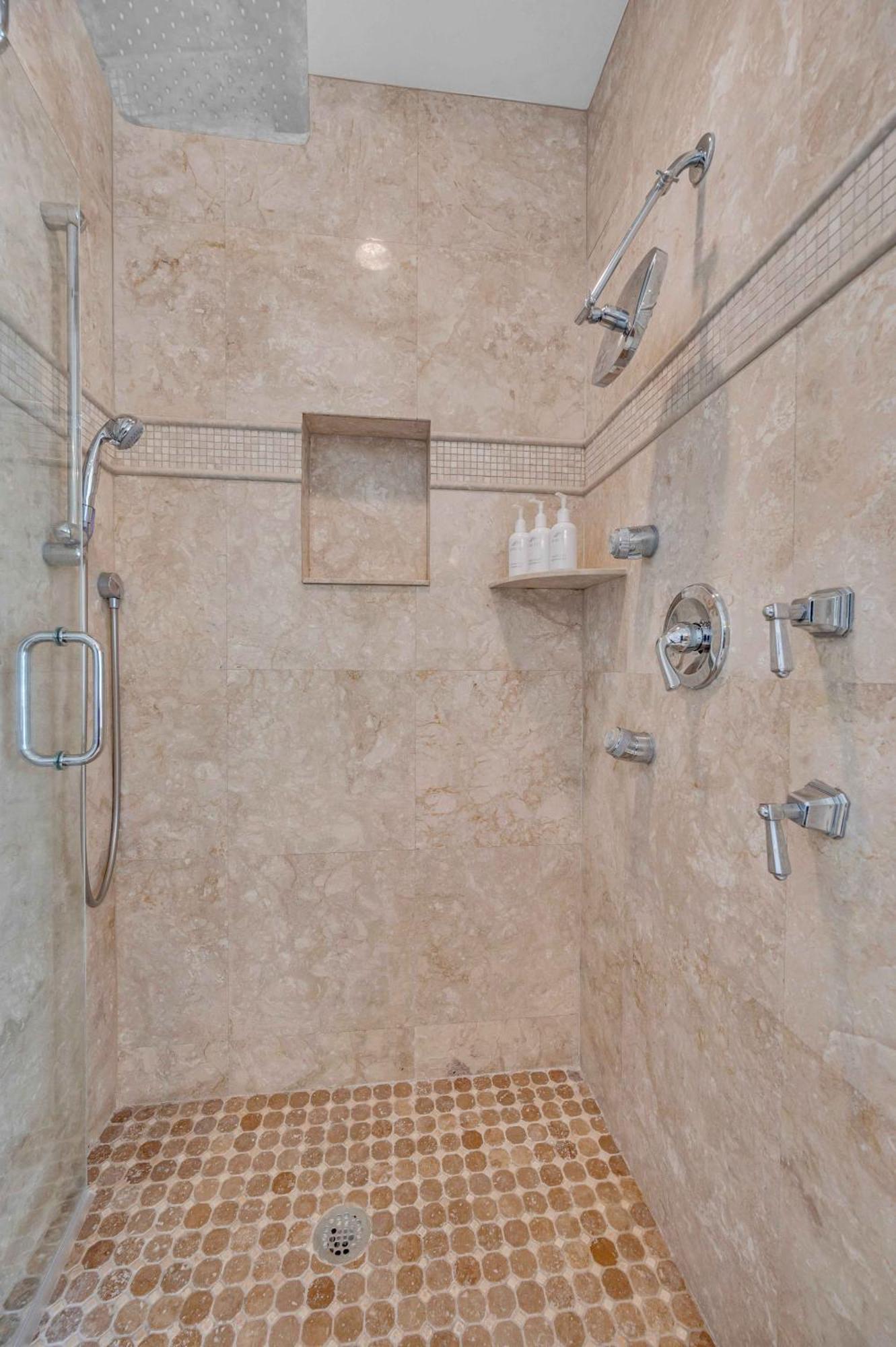 Apartment Two-floor Heated Pool Dock Access Quiet Neighborhood Saltaire One Resldences