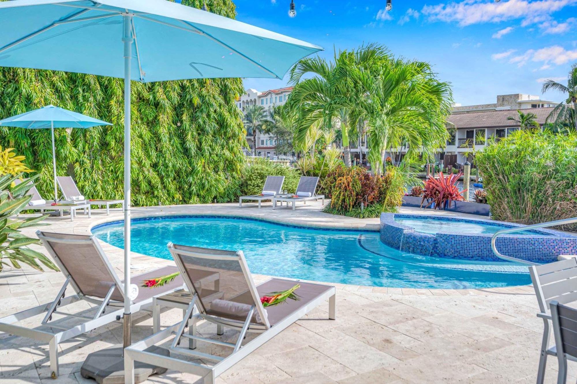 Apartment Two-floor Heated Pool Dock Access Quiet Neighborhood Saltaire One Resldences Fort Lauderdale