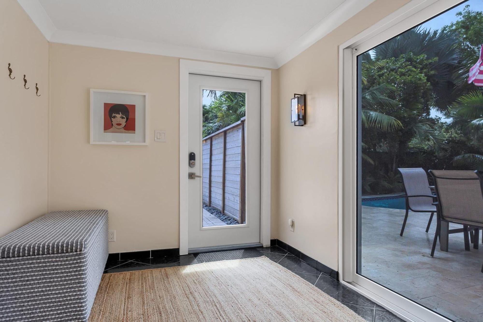 5 Minute Walk To Wilton Drive Holiday home Fort Lauderdale