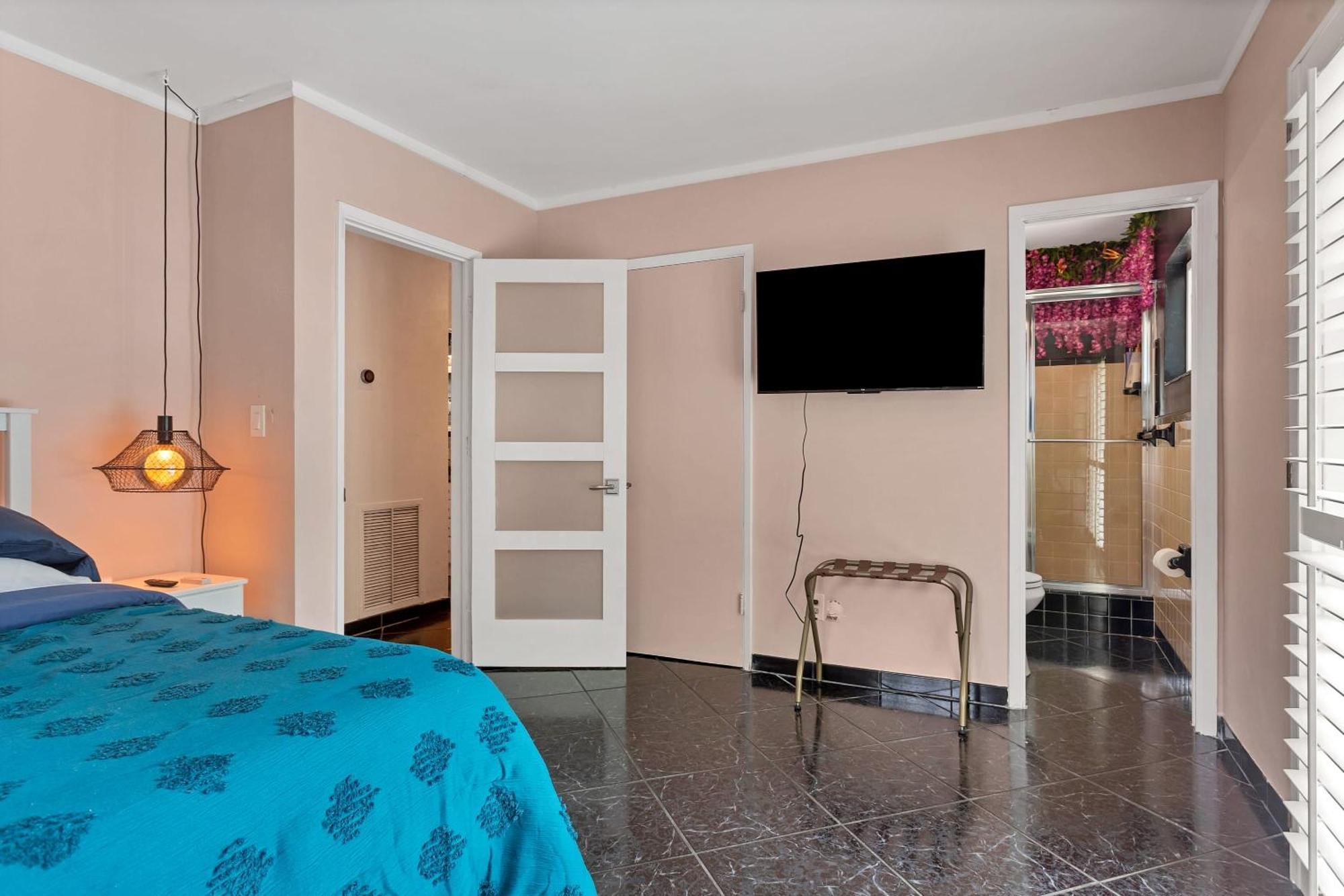 Holiday home 5 Minute Walk To Wilton Drive *