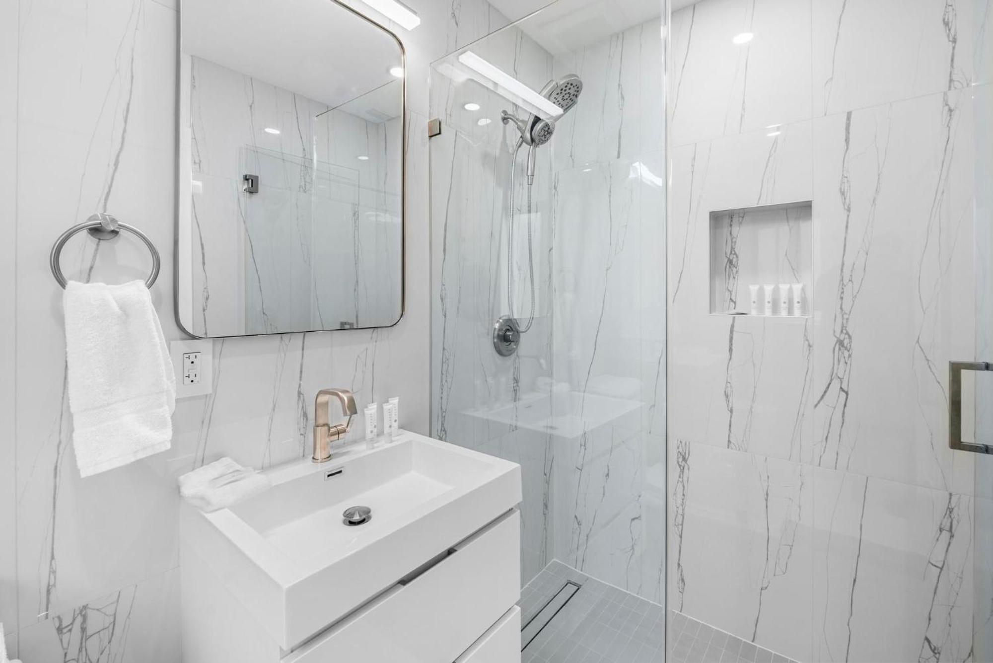 Hyperion - Remodeled 1b Oasis In Ft Lauderdale