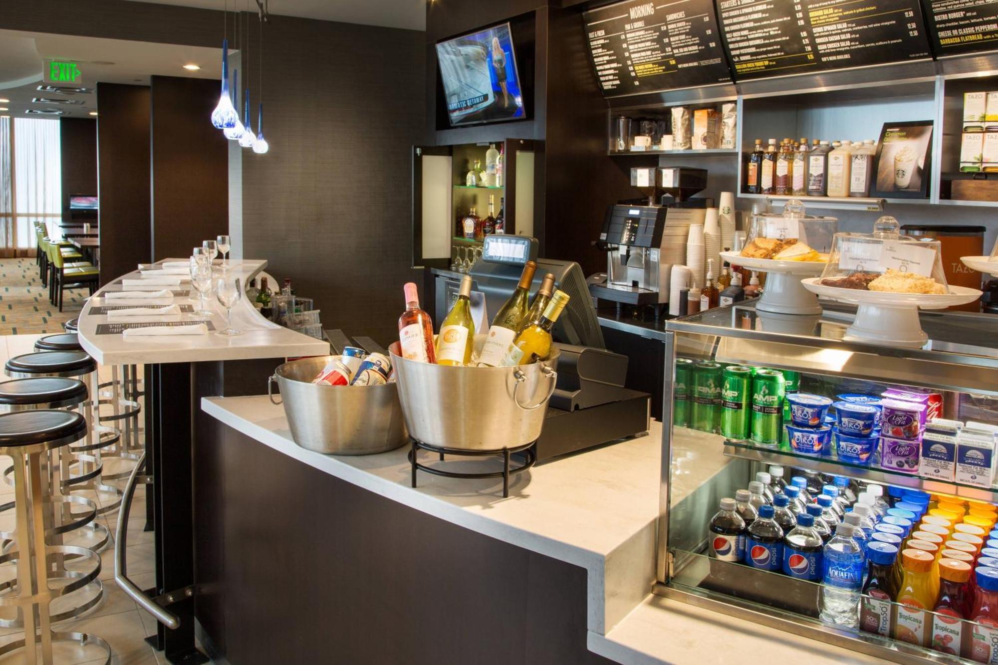 Courtyard By Marriott Lauderdale