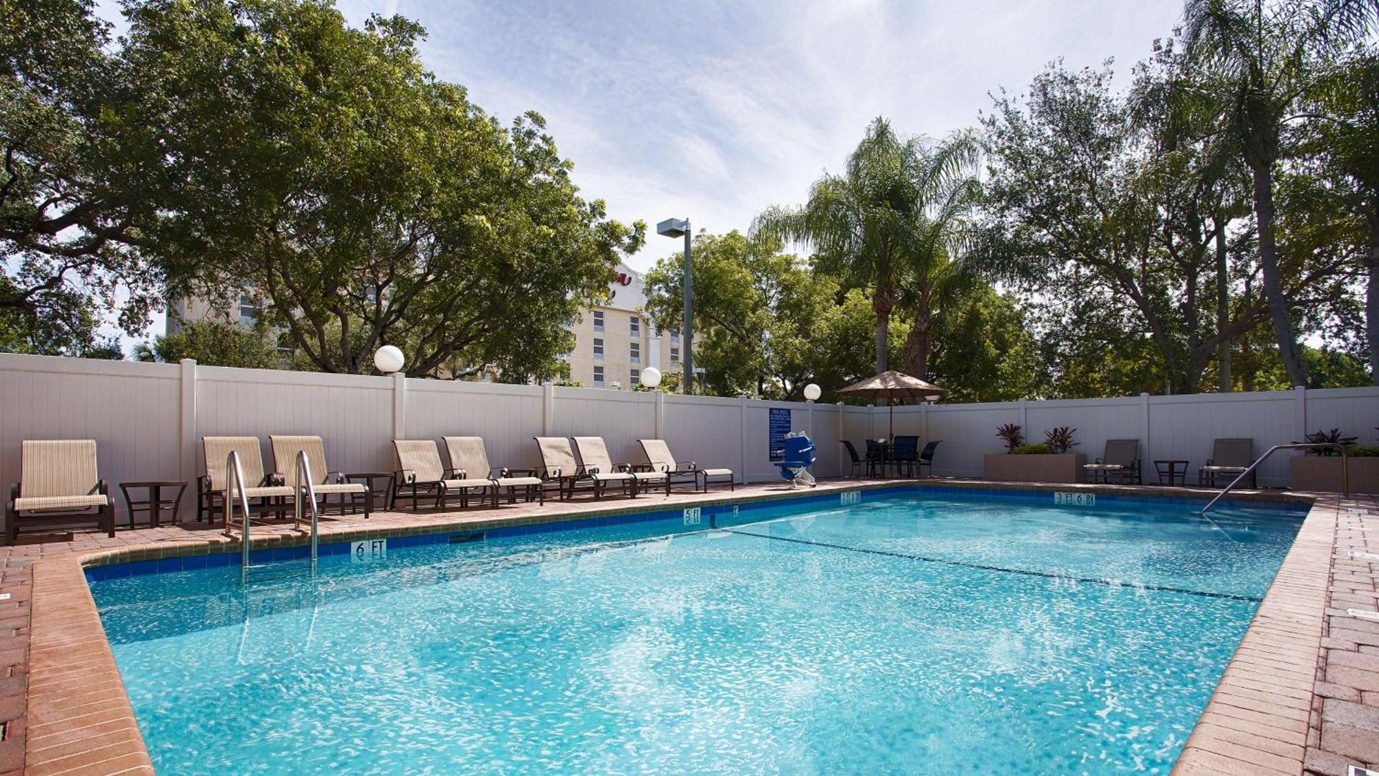 Motel Best Western Airport Cruise Port 3*