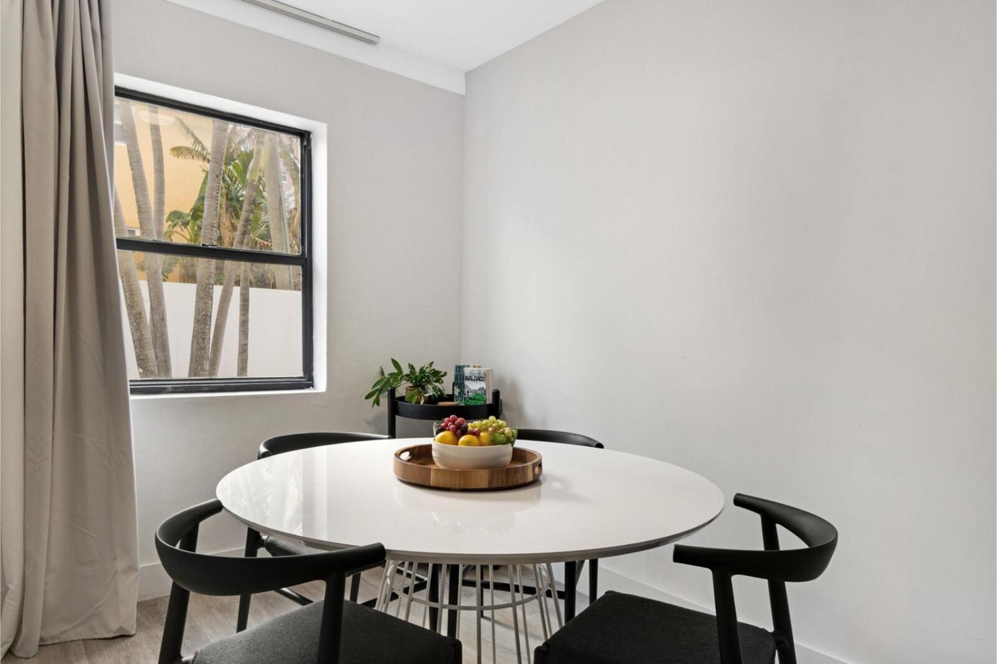 Apartment Roami At The Palm