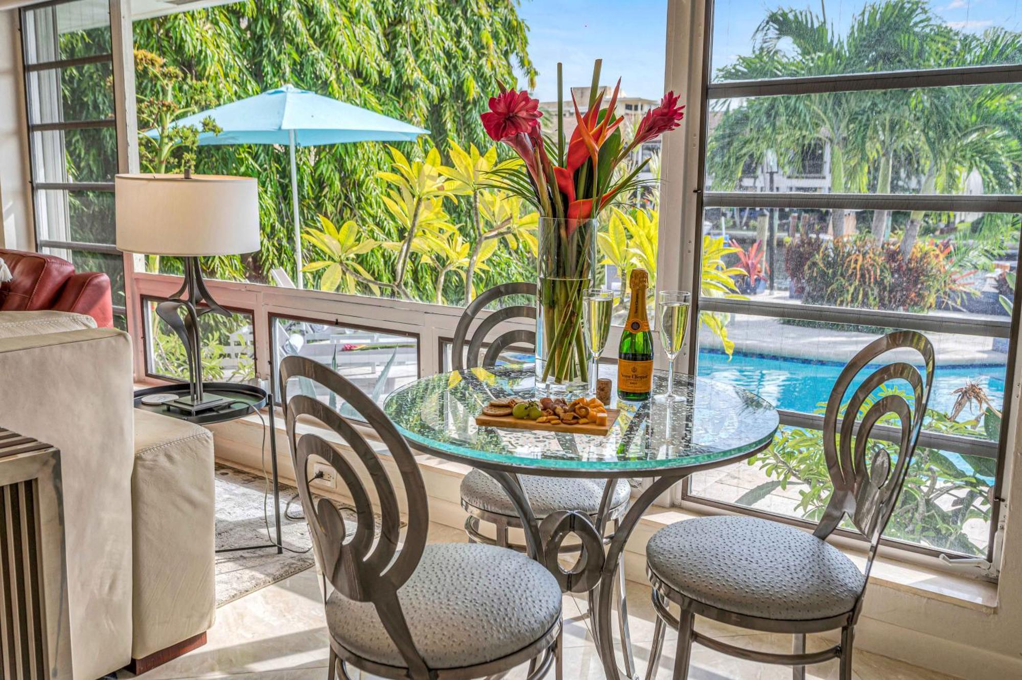 One-bedroom Heated Pool Dock Access Quiet Neighborhood Saltaire Four Resldences Apartment Fort Lauderdale