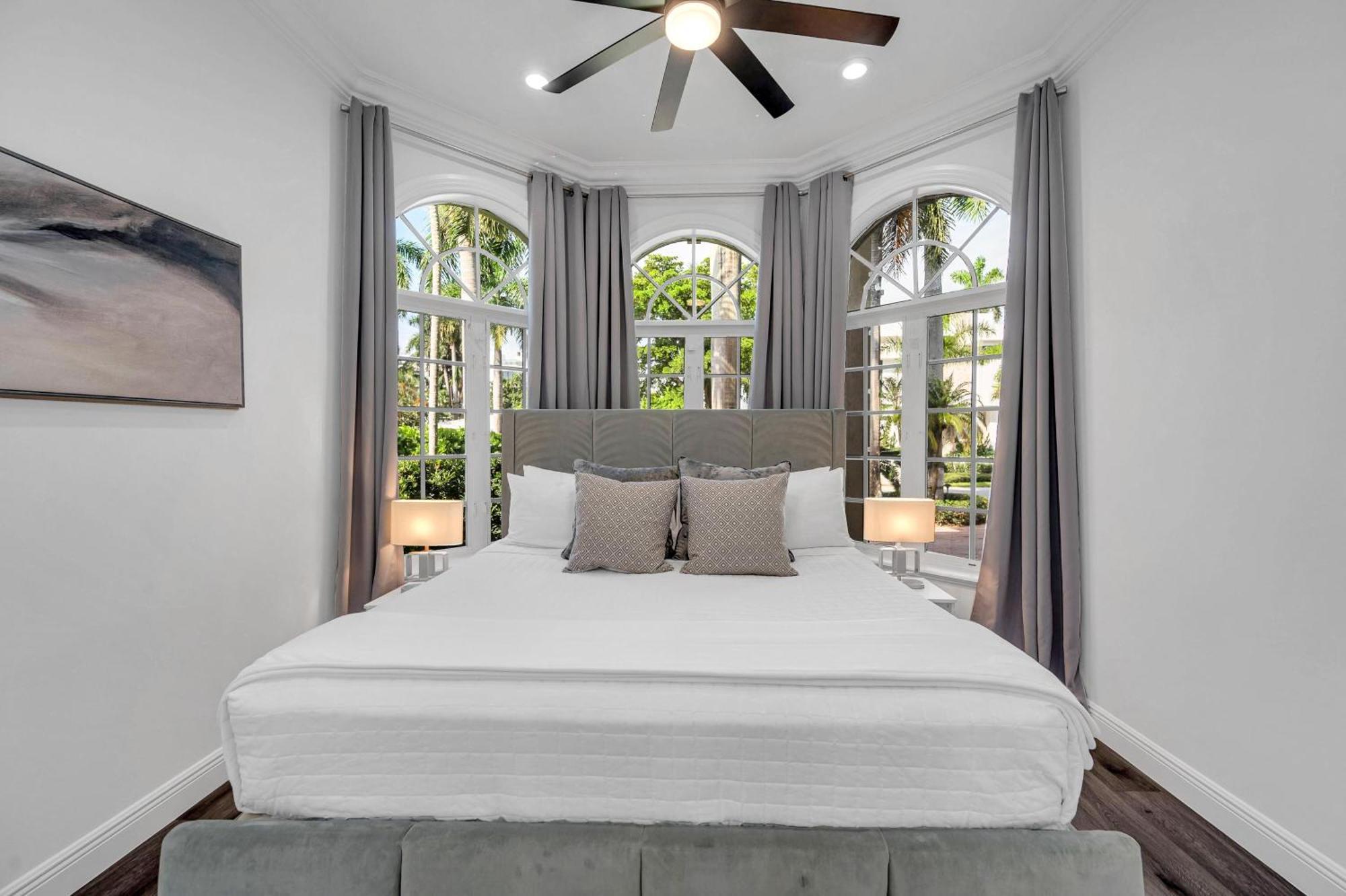 Mediterranean Venice Of America Riverside View Access Fiesta Key Vlllas Fort Lauderdale