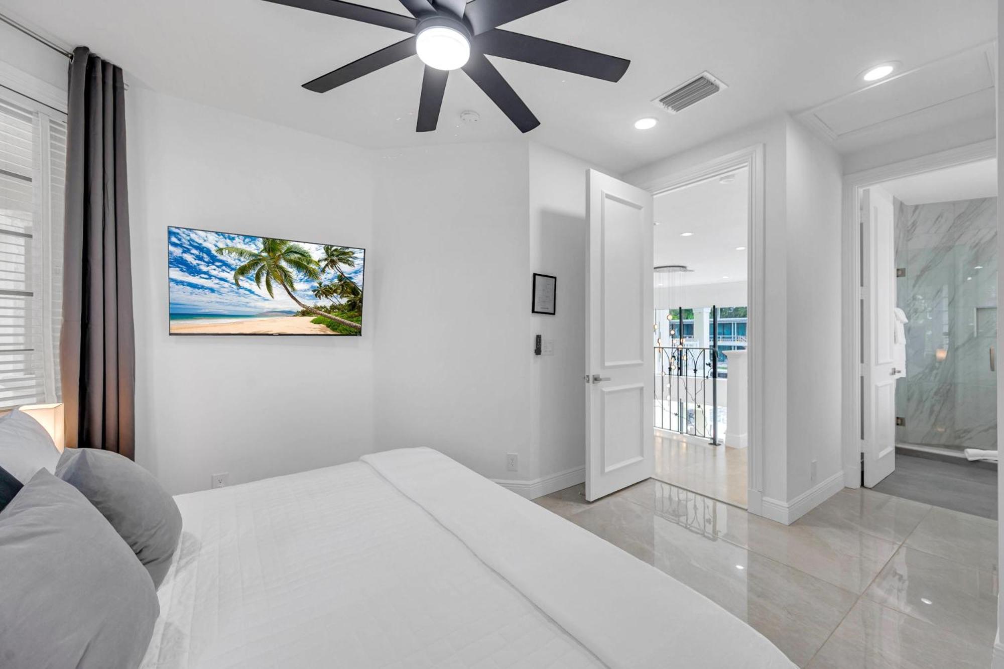 Villa Mediterranean Venice Of America Riverside View Access Fiesta Key Vlllas