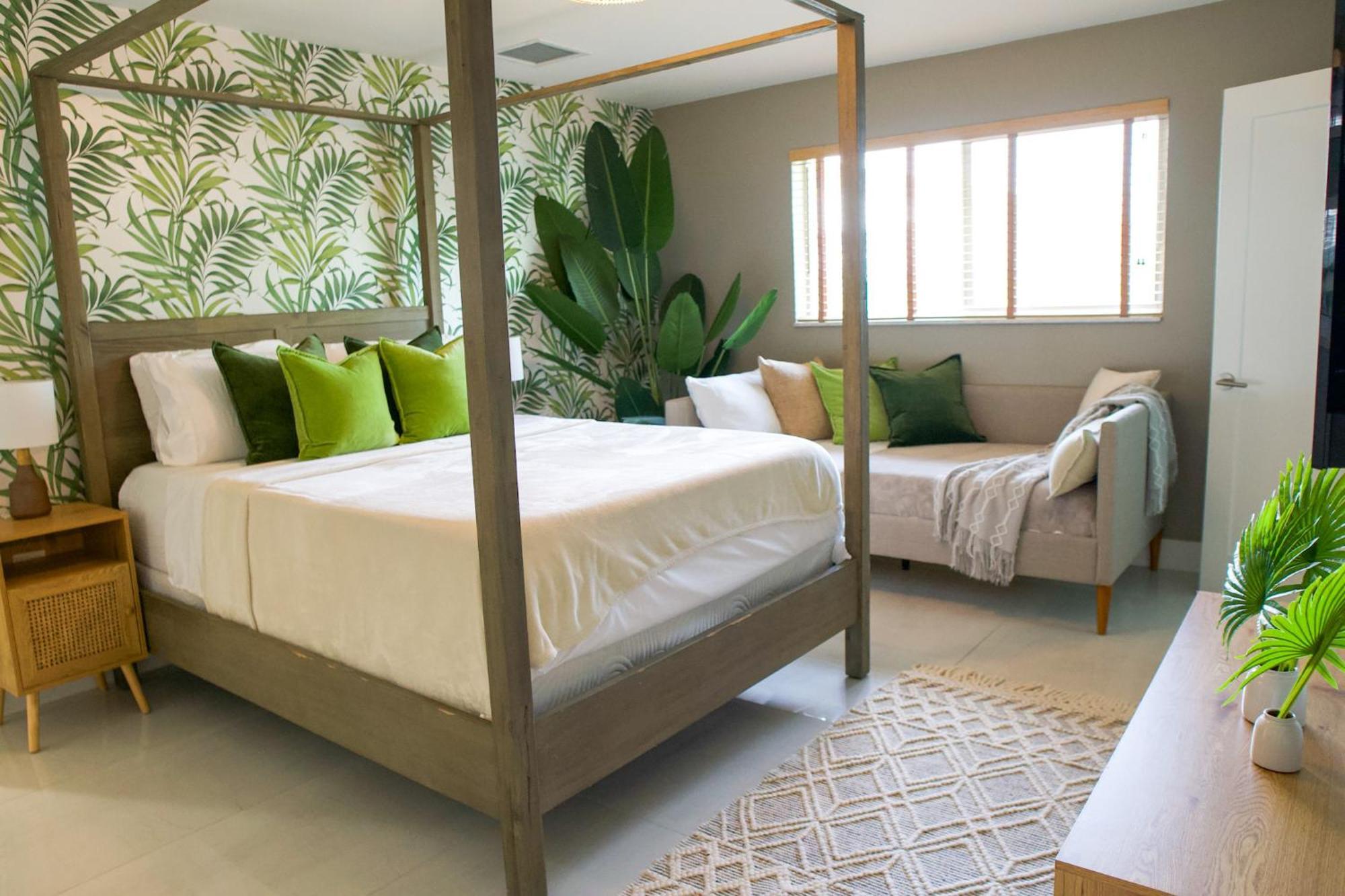 Gorgeous Renovated Pool Villa, 3 Min Walk To Ocean, Eucalypta Holiday home