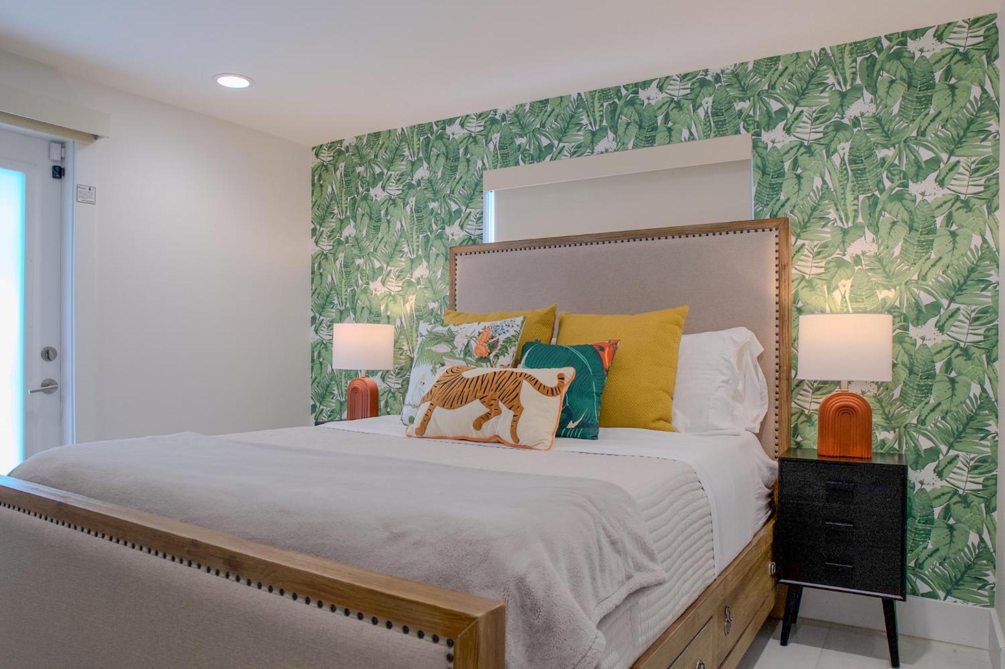Gorgeous Renovated Pool Villa, 3 Min Walk To Ocean, Eucalypta Holiday home Fort Lauderdale