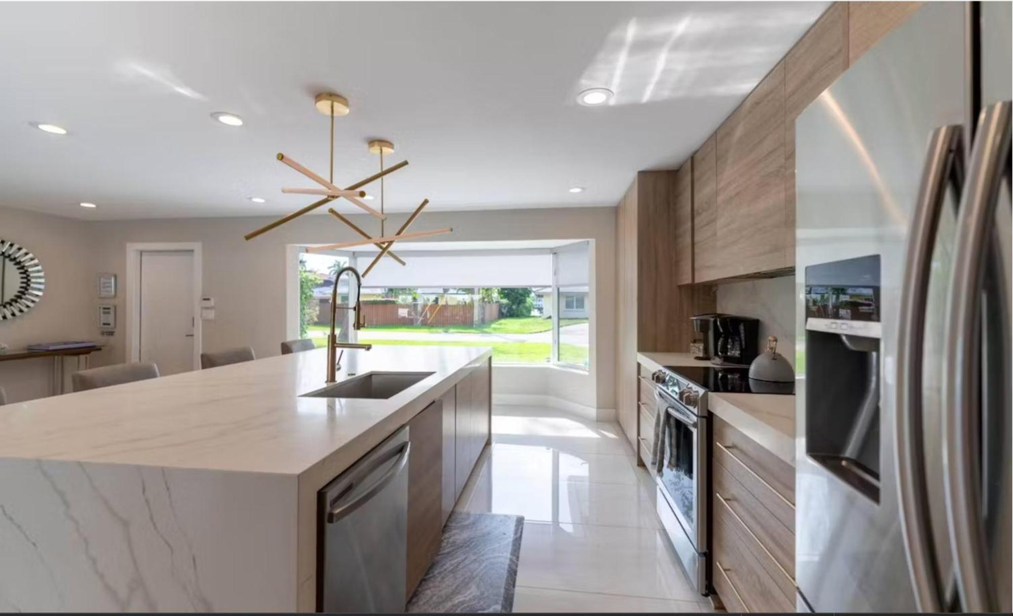 Gorgeous Renovated Pool Villa, 3 Min Walk To Ocean, Eucalypta Holiday home *